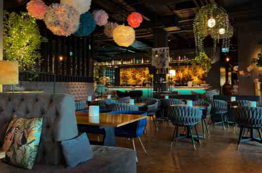 J Estates Restaurant